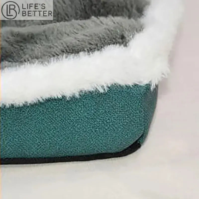 Fleece Covered Luxury Dog Cat Bed with Pillow corner showing soft fleece and plush interior for pet comfort