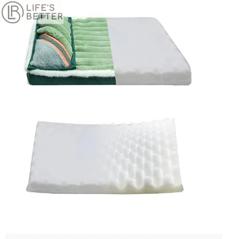 Fleece Covered Luxury Dog Bed with Pillow.